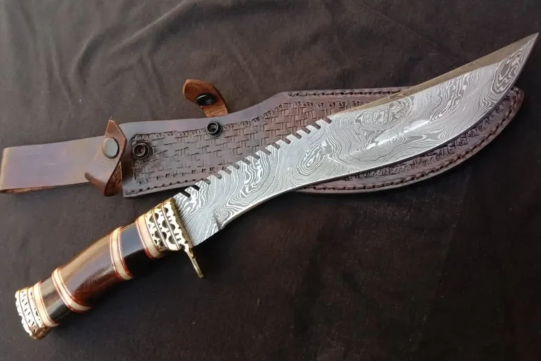 Crown Kukri knife